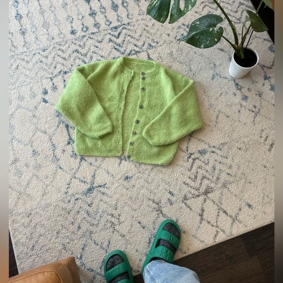 Hand Knitted Lime Green Mohair Cardigan - Button down - Size L - Picture 7 of 7